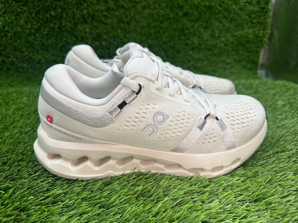 On Running Cloudsurfer 2 3WF10103334 Athletic Shoes Womens 6 Beige Mesh Training